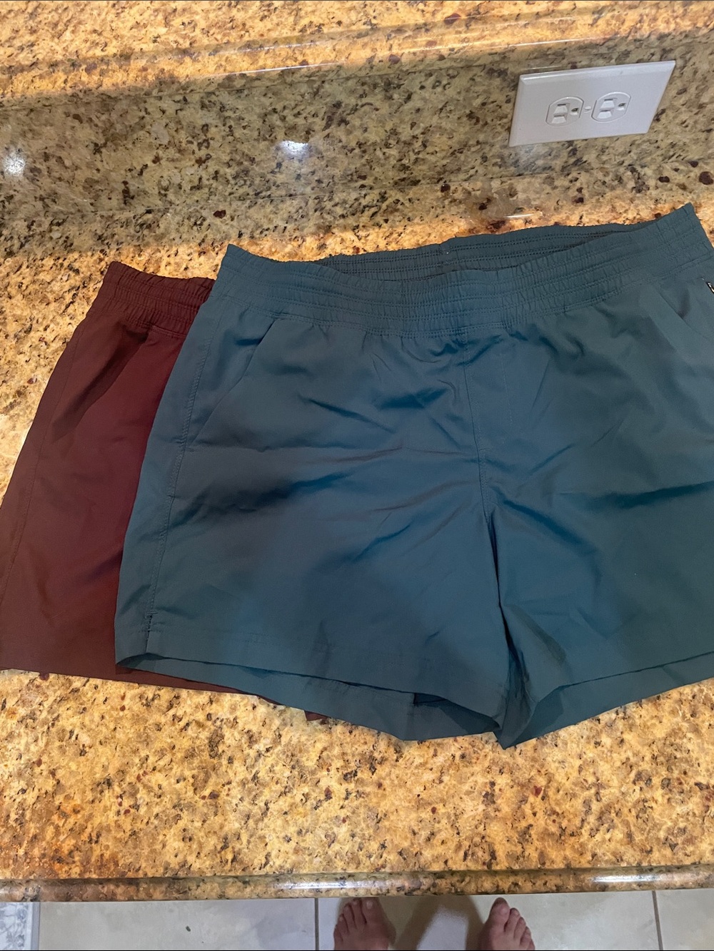 Old Navy Women's Athletic Shorts in Teal and Burgundy